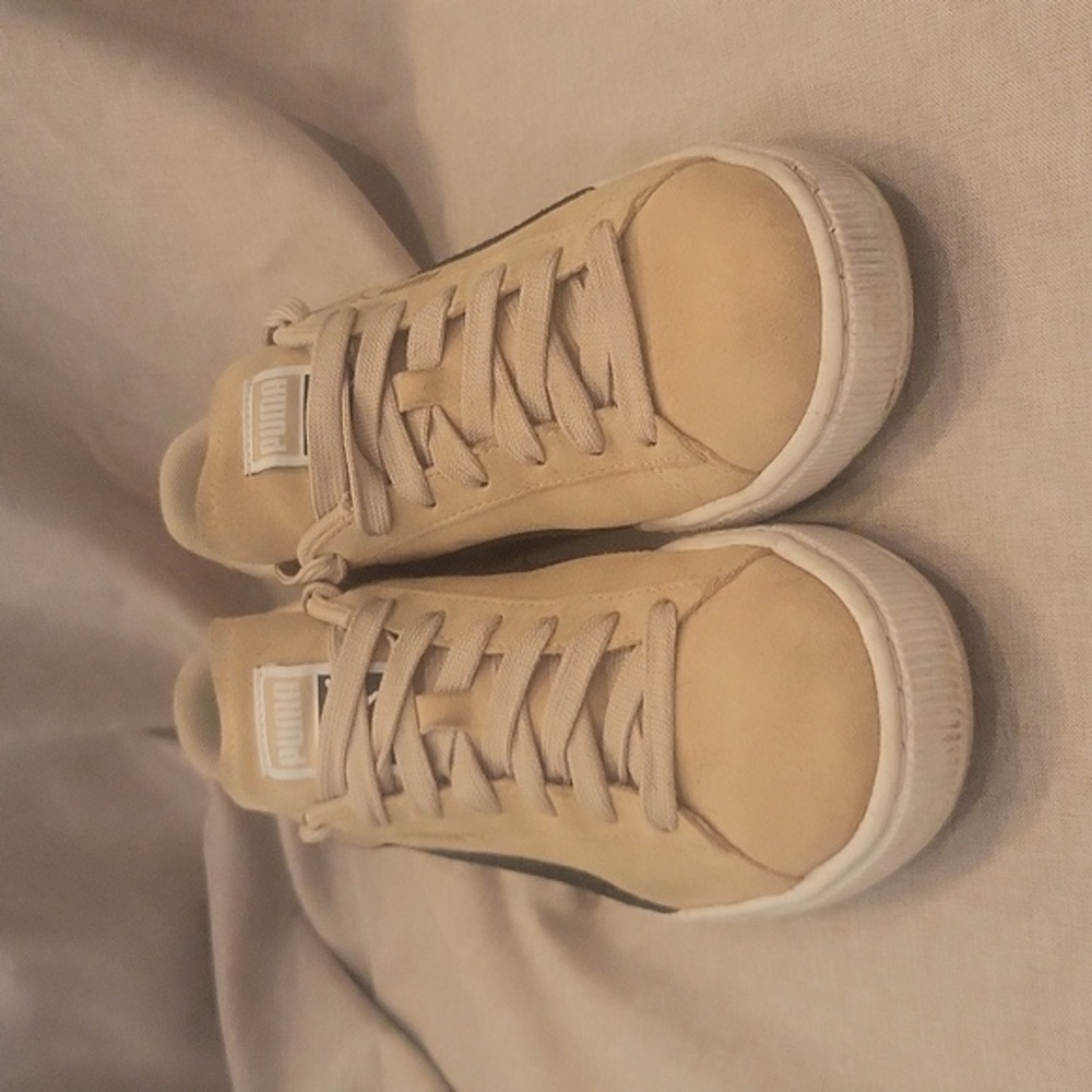 TAN/ BLACK Suede PUMA skate sneakers US sz 9